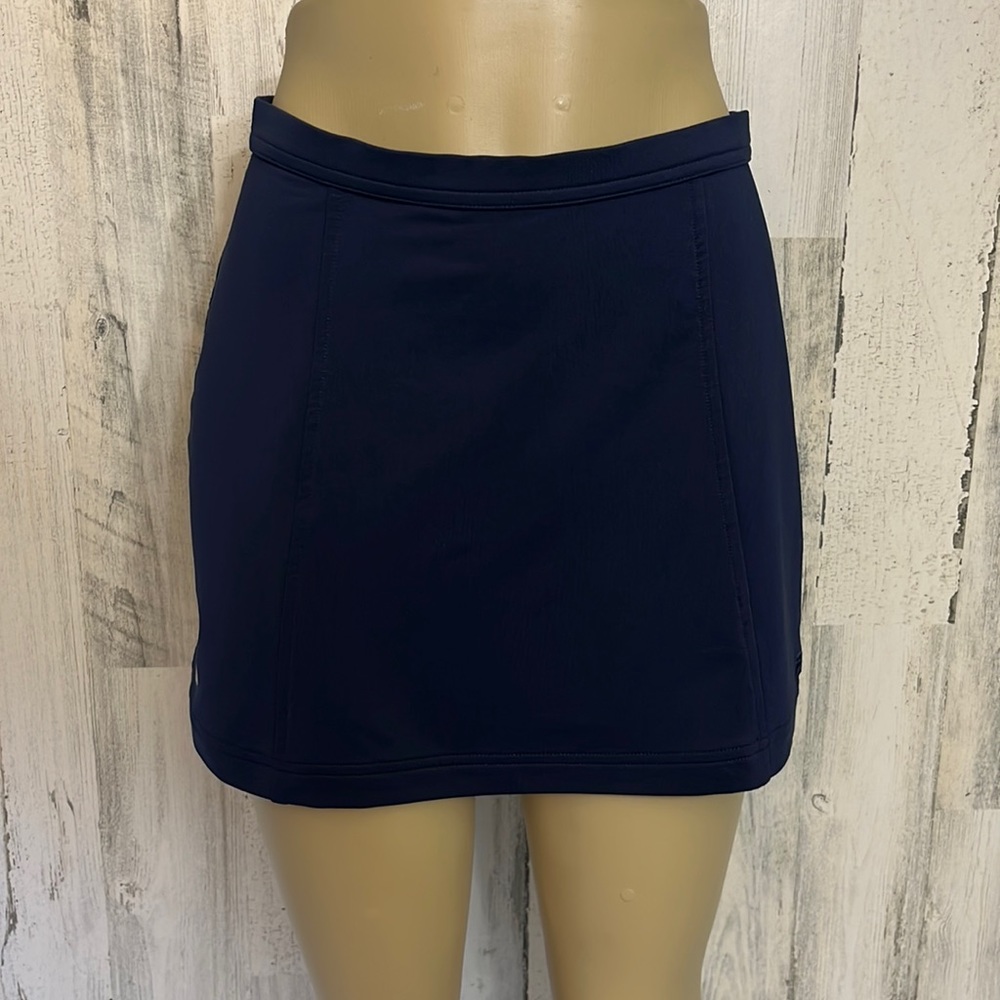A8- small womens blue athletic skirt size S FILA